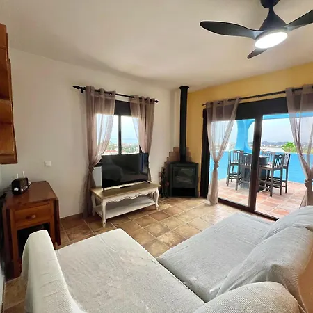 דירה El Cielo De Sea Views מיחאס